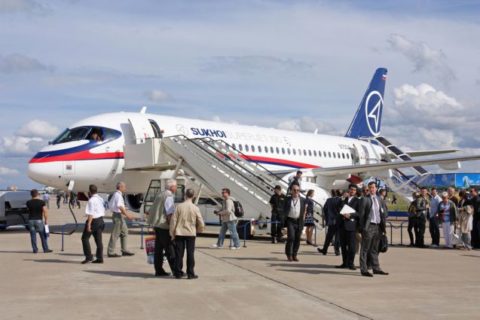Fliegt zu wenig, steht zu oft: Der von Suchoi entwickelte russische Superjet. Foto: Shutterstock