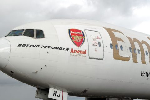Emirates stellt Flugzeug in Arsenal-Lackierung vor. Bild: Wilde & Partner Public Realtions