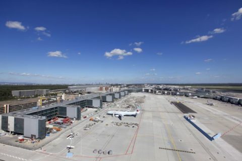 Freiwillige testeten das A Plus Terminal im Probebetrieb auf Herz und Nieren. Foto: Stefan Rebscher, Fraport