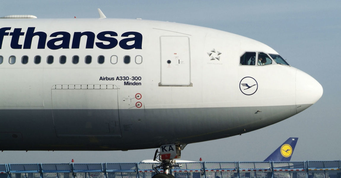 Lufthansa will die Kosten senken - das bekommen auch die gut bezahlten Piloten zu spüren. Nach dem massiven Streik der Kapitäne im April eskalierte der Konflikt erneut. Jetzt wollen sich beide Seiten noch einmal zusammensetzen. Foto: Lufthansa