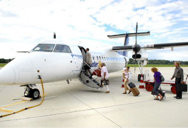 Boarding einer InterSky Dash8-300Q; Bild: InterSky