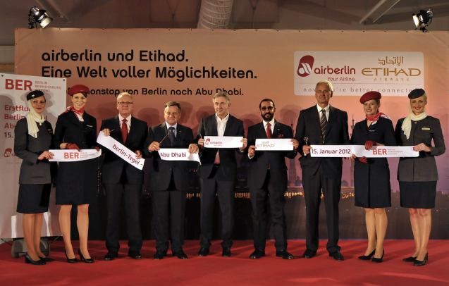 Gemeinsame Eröffnung der neuen Verbindung zwischen der deutschen Hauptstadt und Abu Dhabi; Foto: Jürgen Weyrich / airberlin