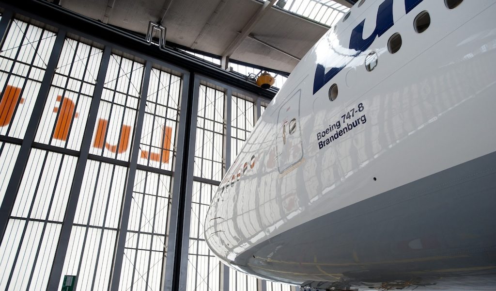 Die Lufthansa wehrt sich vor Gericht gegen den Streik der Flugbegleiter. Die weiten nun ihre Aktionen noch aus. Für Lang- und Mittelstreckenpassagiere sieht es in den kommenden Tagen düster aus. Foto: Rolf Bewersdorf, Lufthansa