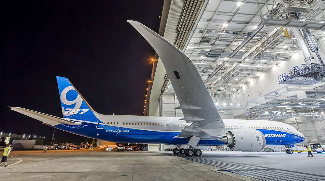 Mehr als 20 Maschinen dürfen ihr Können in der Luft beweisen - darunter auch die verlängerte Version von Boeings «Dreamliner», genannt 787-9. Bild: Boeing