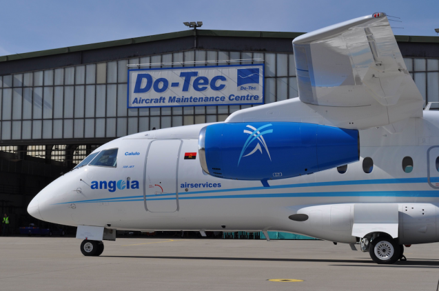 Abflug nach Angola: Das erste in Memmingen umgebaute Passagierflugzeug verlässt den Allgäu Airport. Foto: Do-Tec