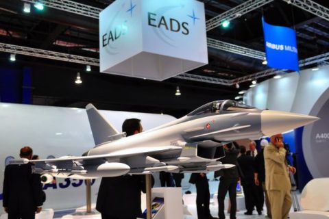 Die Staatsbank KfW und Berlin wollen EADS-Anteile von Frankreich übernehmen. Foto: Jordan Tan, Shutterstock