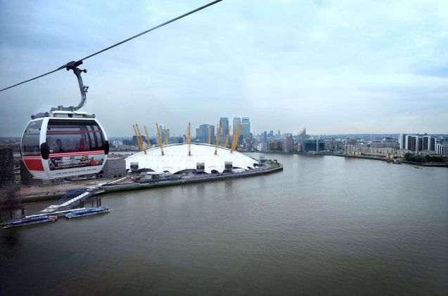 Stolze 90 Meter über der Themse schwebt die neue Emirates Air Line. Foto: Emirates