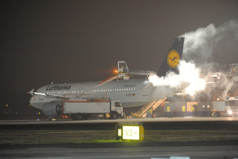 Enteisung vor dem Flug ist enorm wichtig. Bild: Deutsche Lufthansa