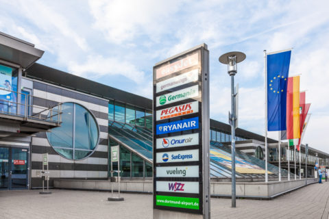 napp zwei Millionen Passagiere nutzen den Ruhrgebietsflughafen pro Jahr und fliegen zu 32 Zielen im In- und Ausland. Bild: shutterstock