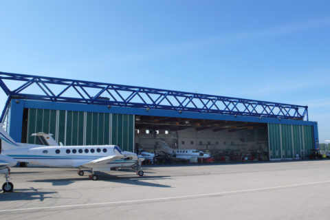 Hangar von Beechcraft Augsburg (Foto: Beechcraft Augsburg)
