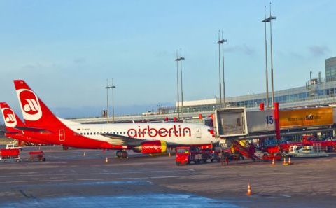 Der Flughafen Hamburg spielt die Hauptrolle im Streichkonzert Air Berlins für den Winter. Foto: Shutterstock