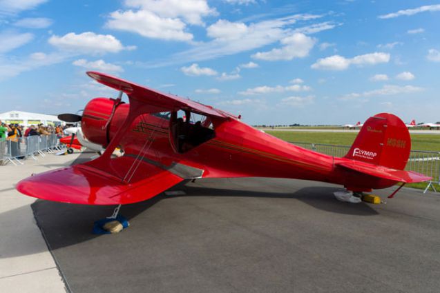 Die Flugzeuge, die zur ILA kommen - wie hier 2012 eine Beechcraft 2012, nutzen die Landebahn des unfertigen Hauptstadtflughafens. Foto: Shutterstock