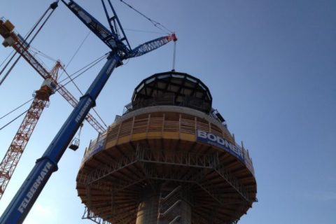 Sicher auf den obersten Punkt - die neue Kanzel des Salzburg Airport Tower; Foto: Salzburg Airport