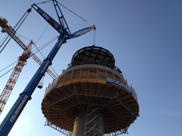 Sicher auf den obersten Punkt - die neue Kanzel des Salzburg Airport Tower; Foto: Salzburg Airport