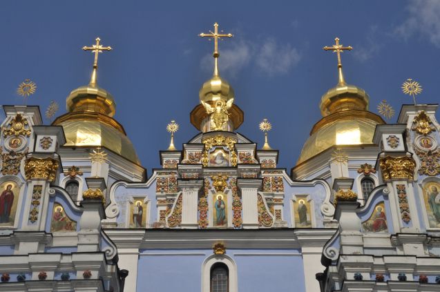 Kiew mit den goldenen Türmen des Sankt Michaelsklosters ist bald Ziel von Hamburg Airways. Foto: Shutterstock