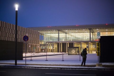 Eine Luftverkehrsprognose soll zeigen, ob der BER groß genug ist. Foto: Michael Kappeler, dpa