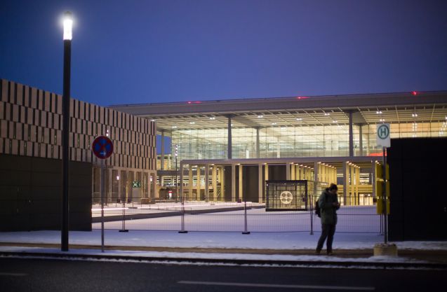 Eine Luftverkehrsprognose soll zeigen, ob der BER groß genug ist. Foto: Michael Kappeler, dpa