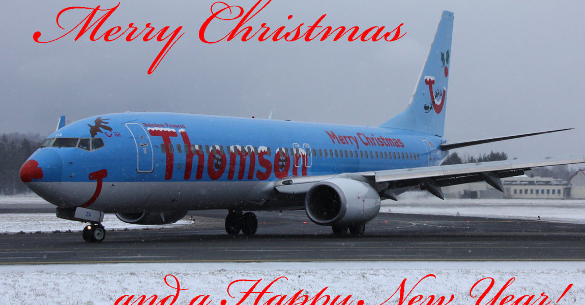 Boeing 737-800 mit Weihnachtssonderbemalung. (Foto: Christopher Vondra)