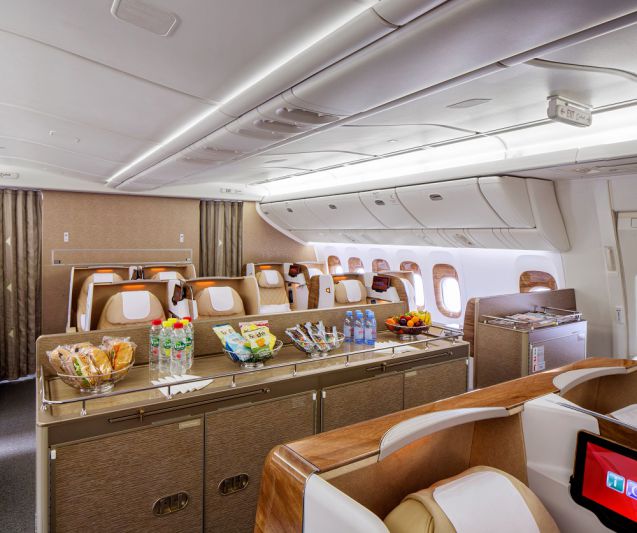 Emirates Prasentiert Neue Business Class Kabine Seiner