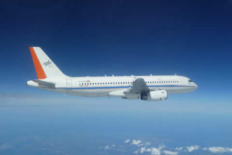 Der Airbus A320 mit dem Kennzeichen D-ATRA ist das größte Luftfahrzeug in der DLR-Flotte. Seit Ende 2008 wird der Jet als  äußerst flexibel nutzbare Flugversuchsplattform eingesetzt. Bild: DLR