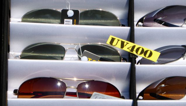 Pilotenbrillen kann man zur Not auch noch auf der Luftfahrtschau nachkaufen. Foto: aeroscope.de