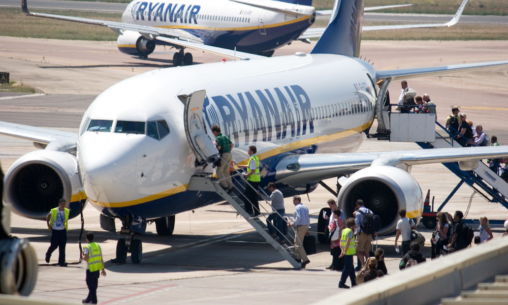 Die irische Fluggesellschaft Ryanair ist vor allem eines: billig. Und das will sie bleiben. Vorstandschef O'Leary will so auch die Konkurrenz auf Distanz halten. Foto: Shutterstock