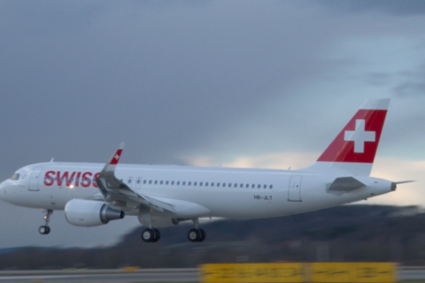Die erste Landung der A320 mit Sharklets auf dem Flughafen Zürich. Foto: swiss