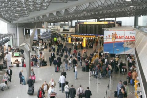 Kein langes Warten mehr an Check-In oder Sicherheitskontrolle.