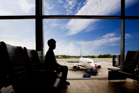 Nur für Flugausfälle und ungeplante Zwischenstopps werden die Passagiere entschädigt. Foto: Shutterstock