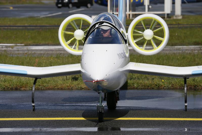 Der schnelle «E-Fan» soll bald als Schulungsflugzeug für Nachwuchspiloten eingesetzt werden. Bild: Airbus Group