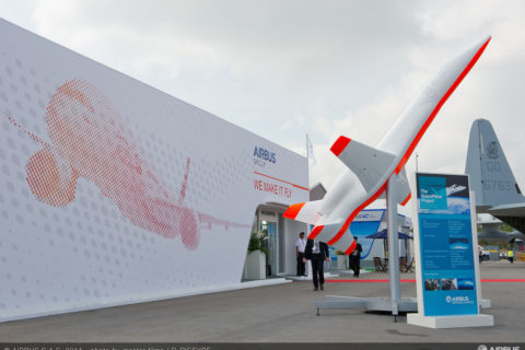 Ein Modell des Space Planes wurde auf der Singapore Airshow gezeigt. Bild: Airbus / master films / P. Pigeyre