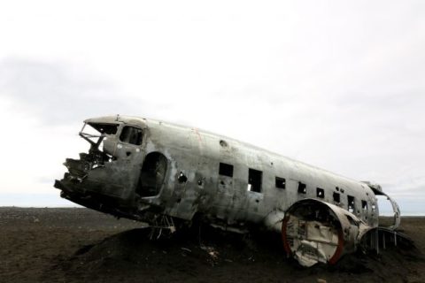 Wie handeln Menschen in Extremsituationen wie zum Beispiel bei einem Flugzeugunglück? Die Notlandung eines Suchoi Superjets im Mai in Moskau zeigt einige grundsätzliche Mechanismen auf. Foto: Aeroscope