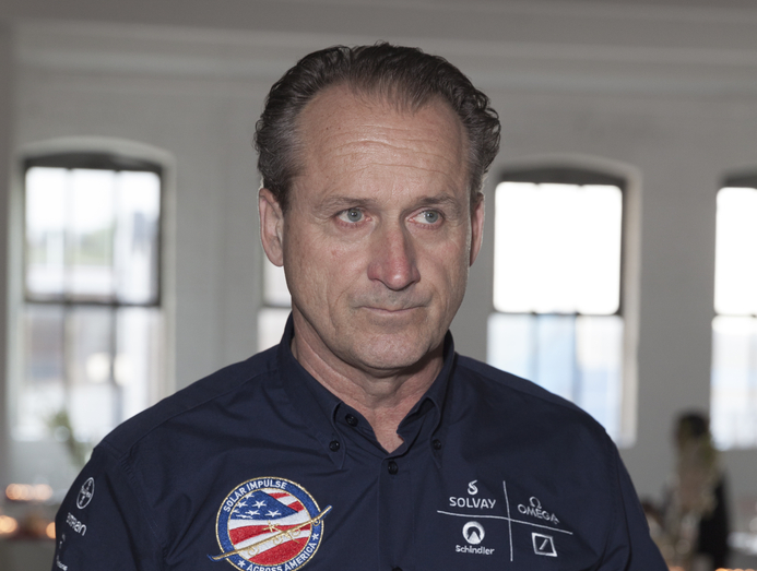 André Borschberg wechselt sich mit Piccard bei den Flugetappen ab. Bild: Lev Radin / Shutterstock