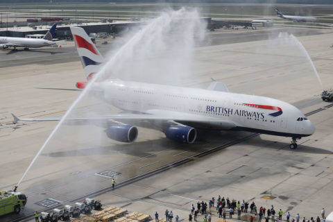 Wassertaufe für den A380 der British Airways. Bild: British Airways