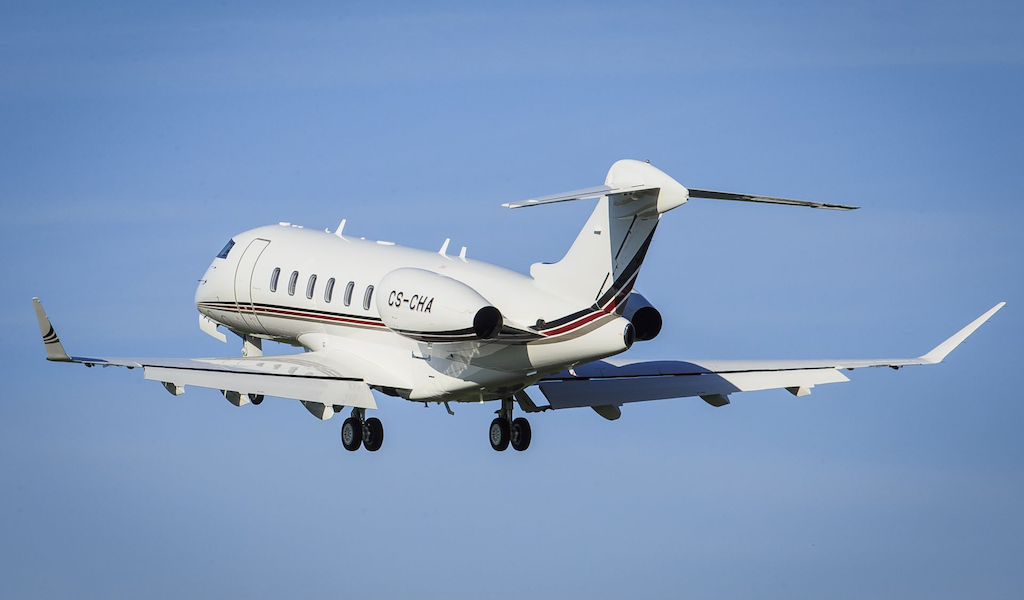 Die Challenger 350-Jets von NetJets bieten Platz für bis zu zehn Passagiere und verfügen über eine Club-Konfiguration sowie ein Liegesofa für drei Personen. Bild: NetJets / Bombardier