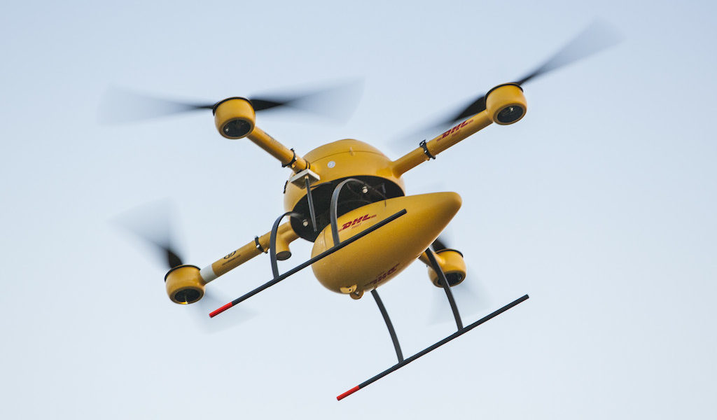 Der «DHL-Paketkopter» soll Medikamente von der niedersächsischen Hafenstadt Norden zu einer Apotheke auf der Nordsee-Insel Juist transportieren. Bild: DHL