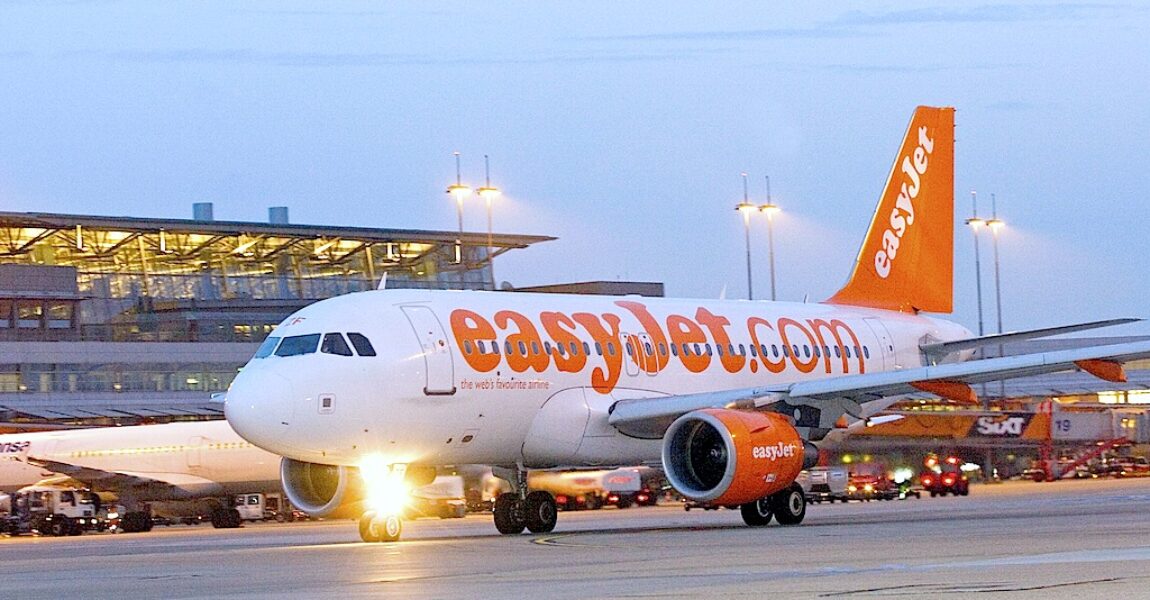 Easyjet Maschine macht Sicherheitslandung in Berlin-Schönefeld. Bild: Easyjet