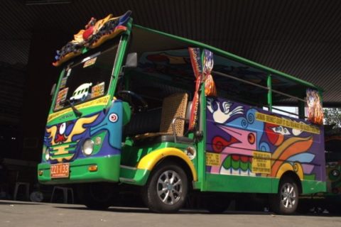 E-jeepneys auf den Philippinen. Bild: Emirates