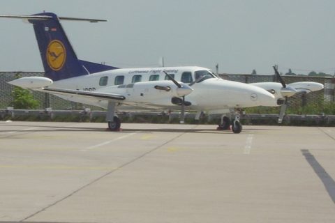 Piper PA42 Cheyenne der Lufthansa Verkehrsfliegerschule. Bild: Wikimedia Commons / Garitzko