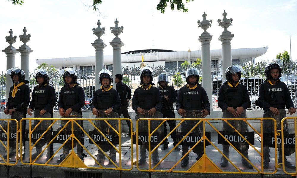 Nach wie vor gilt eine Notstandsregelung für Thailand. Bild: 1000 Words / Shutterstock