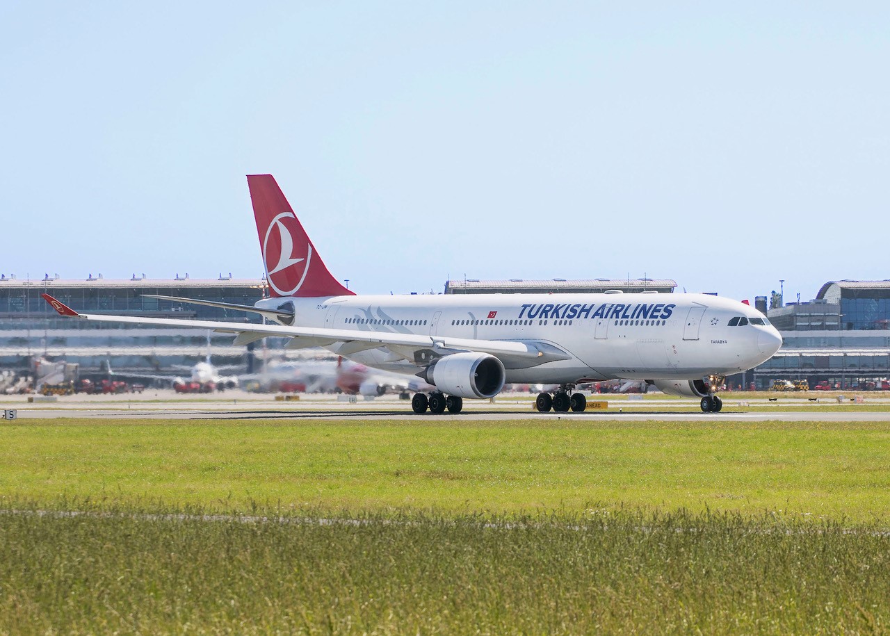 Flug Hamburg - Istanbul Turkish Airlines www.aerointernational.de