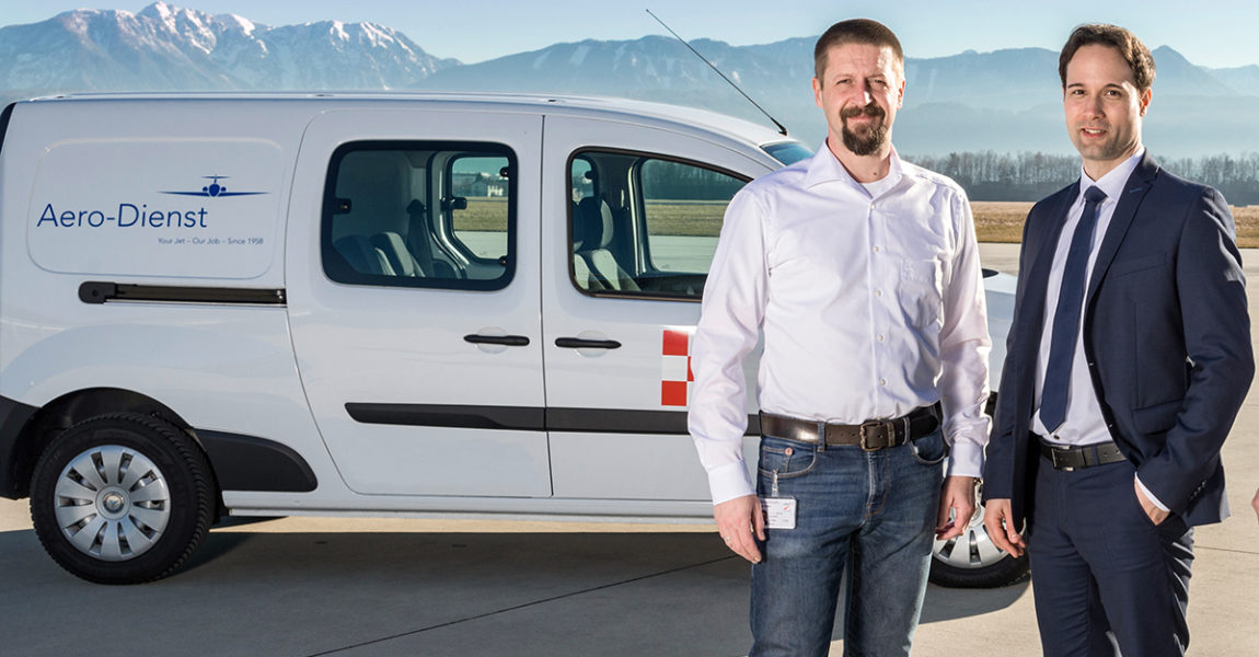 Zufrieden: Christian Weigl (links), Leiter der Aero-Dienst Maintenance Station Austria, und Head of Maintenance André Ebach