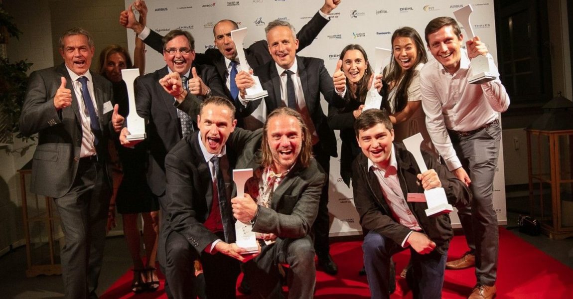 Strahlende Gesichter: Die Gewinner der Crystal Cabin Awards 2022.
Foto: Crystal Cabin Award 