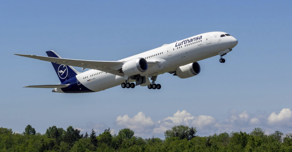 Lufthansa bekommt im Sommer seine erste 787 von Boeing.