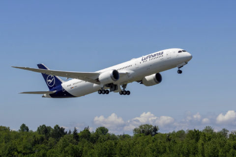 Lufthansa bekommt im Sommer seine erste 787 von Boeing.