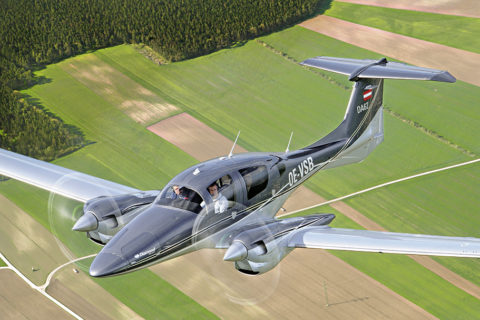 CDU-Chef Friedrich Merz fliegt eine Diamond DA62 (Symbolfoto).