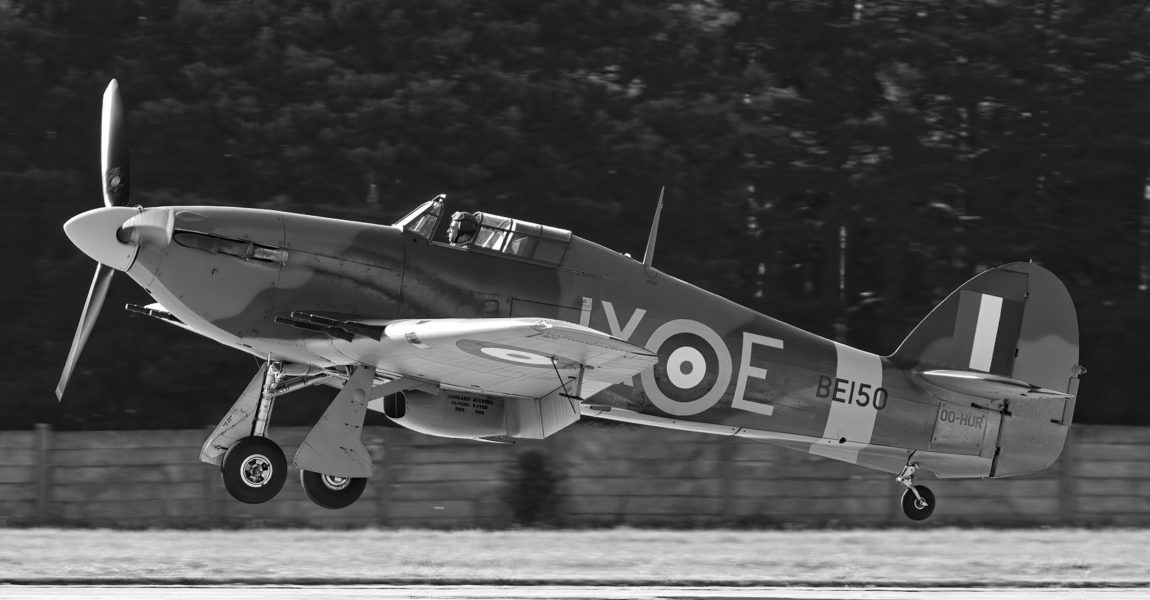 Am Sonntagnachmittag, am zweiten Tag des Luftfahrttages in Cheb, ist ein Kampfflugzeug abgestürzt. Foto: Rene Folvarcny/Europeanairshows.co.uk/Twitter