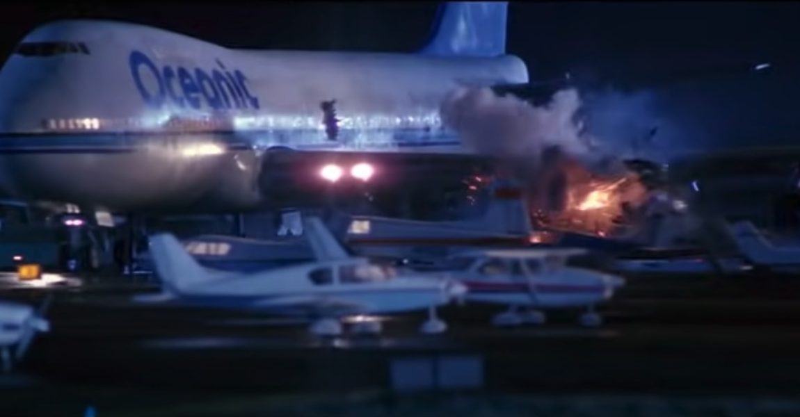 Die Oceanic Airlines ist häufig in Filmen und Serien zu sehen. Foto: Executive Decision (1996) - Crash Landing Scene (10/10) | Movieclips