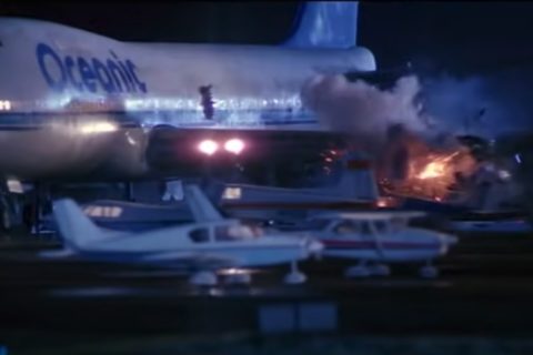 Die Oceanic Airlines ist häufig in Filmen und Serien zu sehen. Foto: Executive Decision (1996) - Crash Landing Scene (10/10) | Movieclips