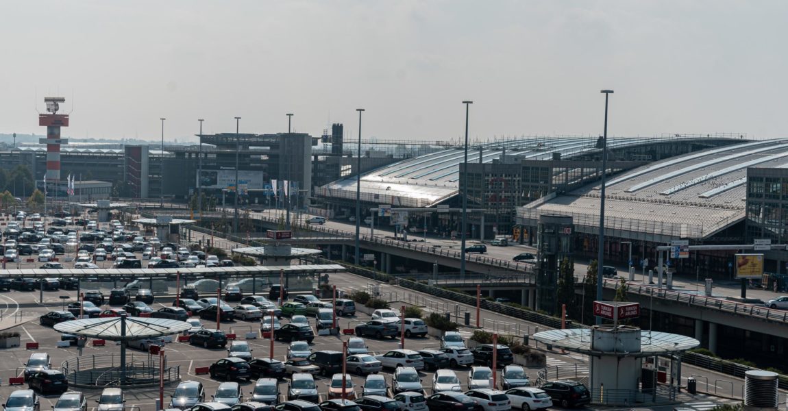 Parken am Flughafen Hamburg: Einer der größten deutschen Flughäfen hält mehr als 6.000 Stellplätze bereit.